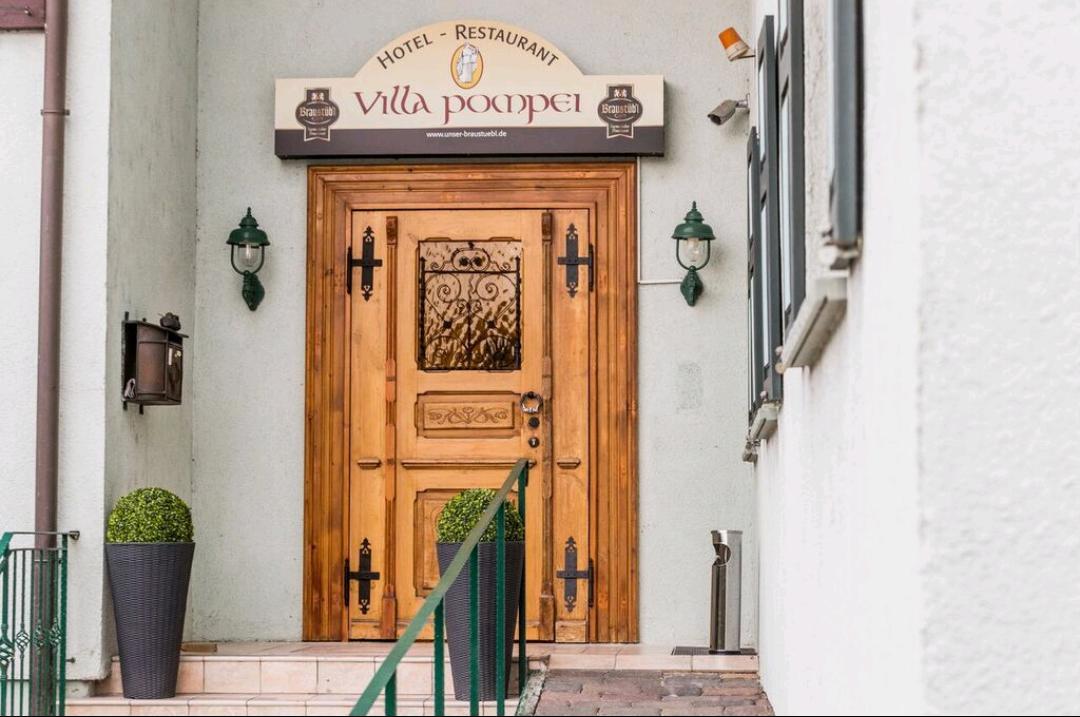 Villa Pompei Astheim 外观 照片